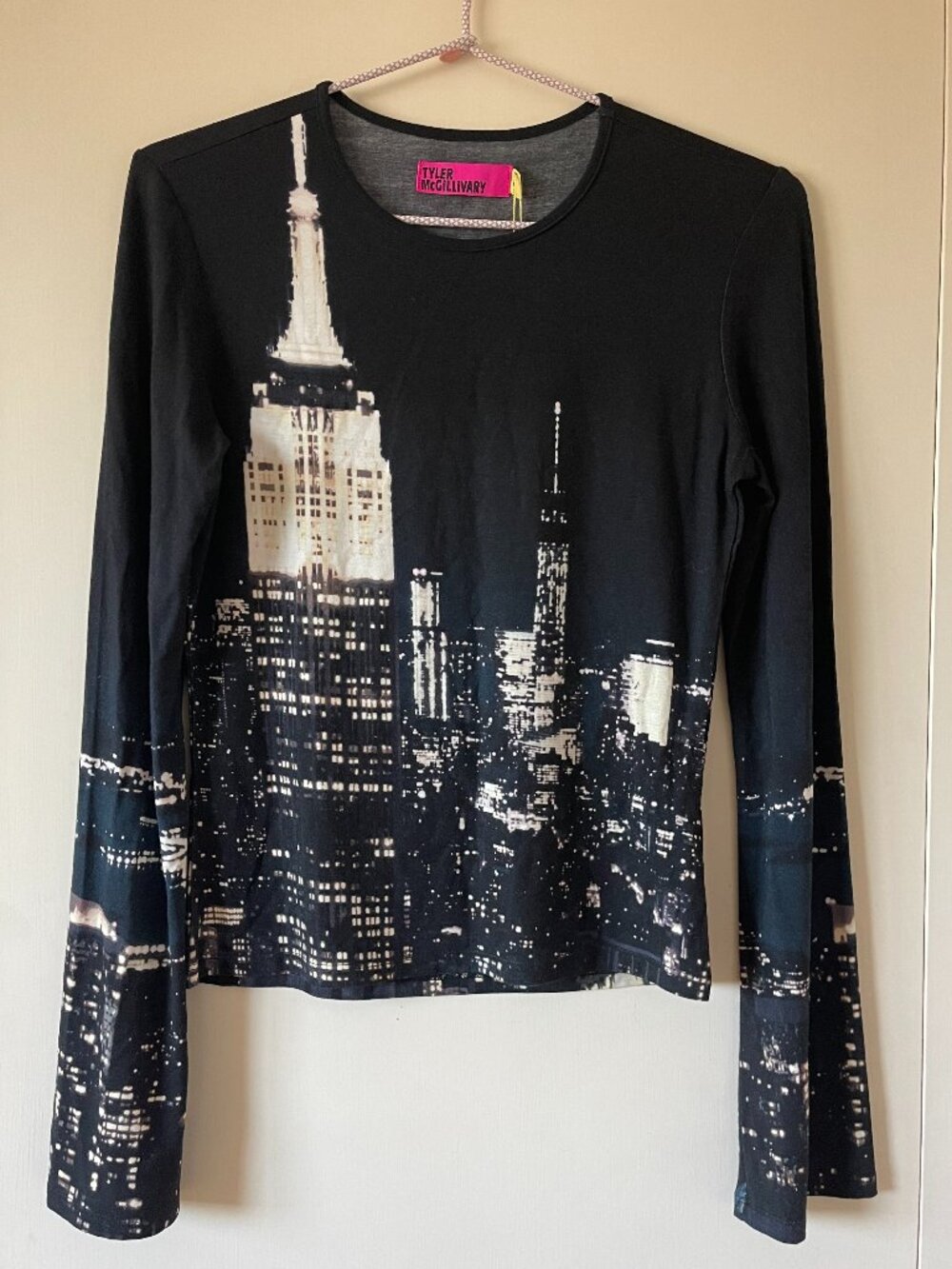 NWT Tyler Mcgillivary Skyline Manhattan Heidi Long Sleeve Top // Small